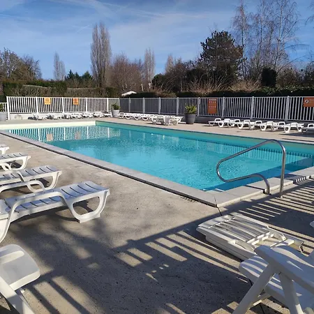 キャンプ場 Mobilhome Cosy, Spacieux Au Bord De L'eure *